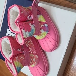 Tie dye pink winter boots